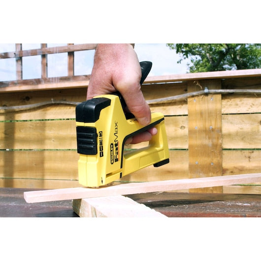 Grampeador e pregador de pregos multiuso 4 em 1 Stanley (FMHT6-70411) FATMAX®