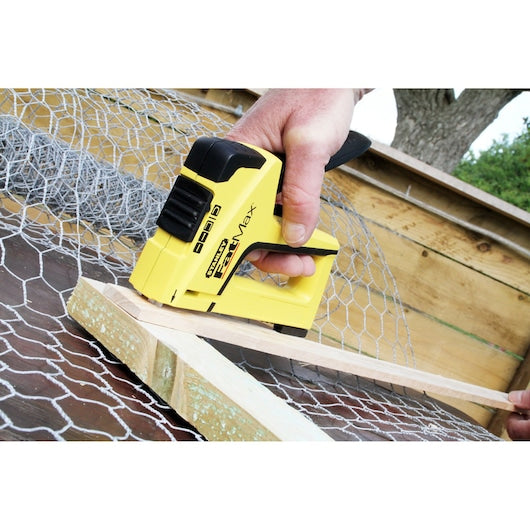 Grampeador e pregador de pregos multiuso 4 em 1 Stanley (FMHT6-70411) FATMAX®