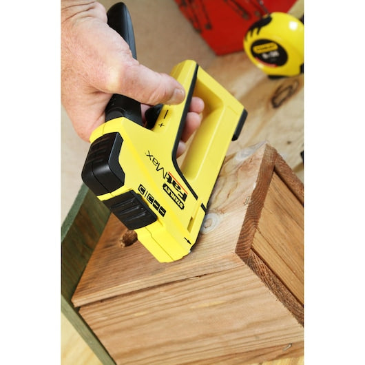 Grampeador e pregador de pregos multiuso 4 em 1 Stanley (FMHT6-70411) FATMAX®