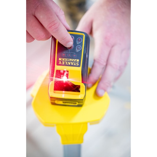 Nível a laser alcalino de feixe vermelho Stanley (FMHT77585-1) FATMAX® FCL-R