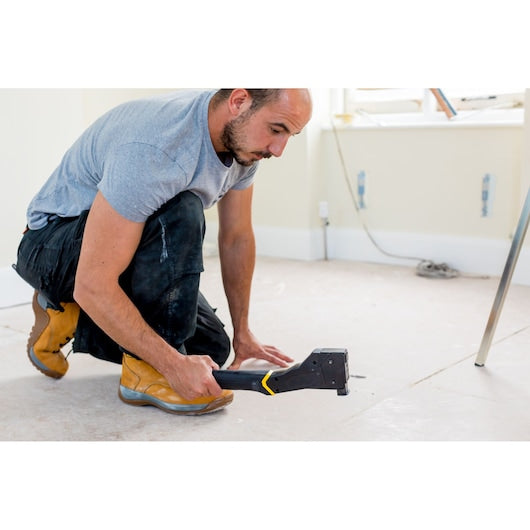 Grapadora de martillo ligera Stanley (FMHT81394-9) FATMAX® de 3 varillas