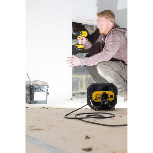 Stanley (FMHT81508-1) FATMAX® 3000 Lumens Bluetooth Area Light