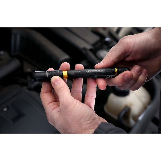 Lanterna de bolso Stanley (FMHT81510-0) FATMAX® de 100 lúmens