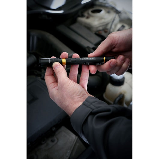 Lanterna de bolso Stanley (FMHT81510-0) FATMAX® de 100 lúmens