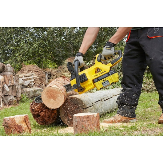 Motosserra Stanley (SFMCCSB664B-XJ) 54VFATMAX® V60 de 40 cm sem escovas - Unidade básica