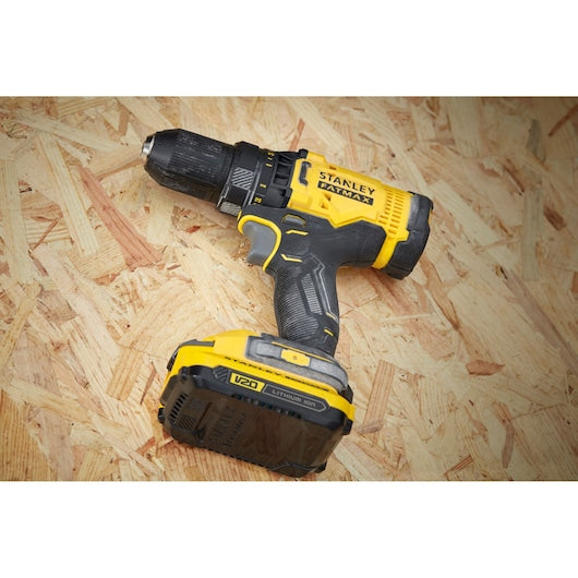 Furadeira/Parafusadeira Stanley (SFMCD700C2S-QW) 18V V20 - Kit com Bolsa Macia de 1,5Ah