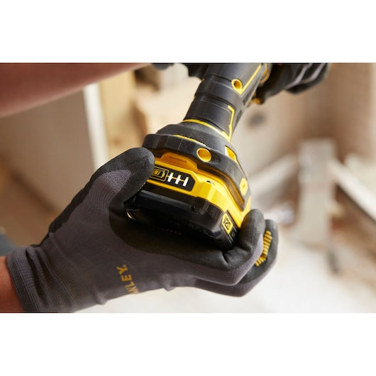 Furadeira/Parafusadeira Stanley (SFMCD700C2S-QW) 18V V20 - Kit com Bolsa Macia de 1,5Ah