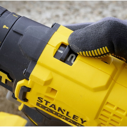 Kit de Furadeira/Parafusadeira de Impacto Stanley (SFMCD711C2K-QW) 18V V20 - 1,5Ah