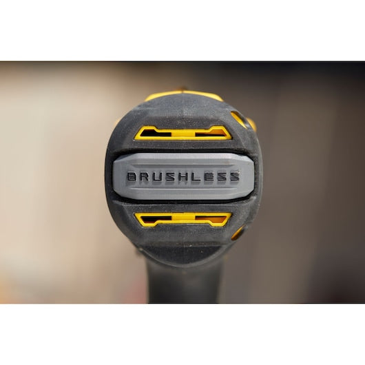 Furadeira/Parafusadeira de Impacto Stanley (SFMCD721D2K-QW) Premium 18V V20 sem Escovas - Kit de 2,0Ah