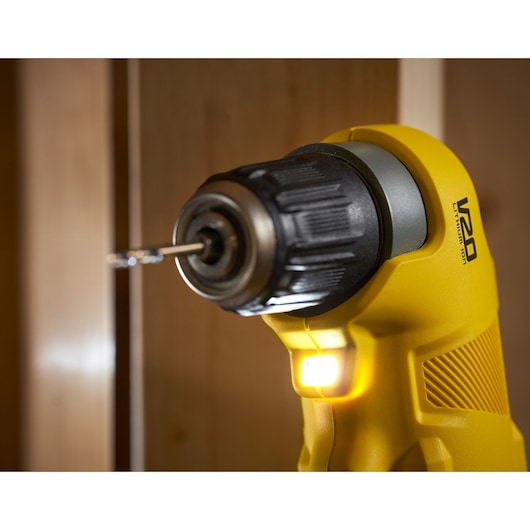 Furadeira/Parafusadeira Angular Stanley (SFMCD750B-XJ) 18V V20 (Somente a Ferramenta)
