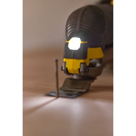 Ferramenta de corte multifuncional sem fio Stanley (SFMCE500B-XJ) 18V FATMAX® V20 (somente a ferramenta)