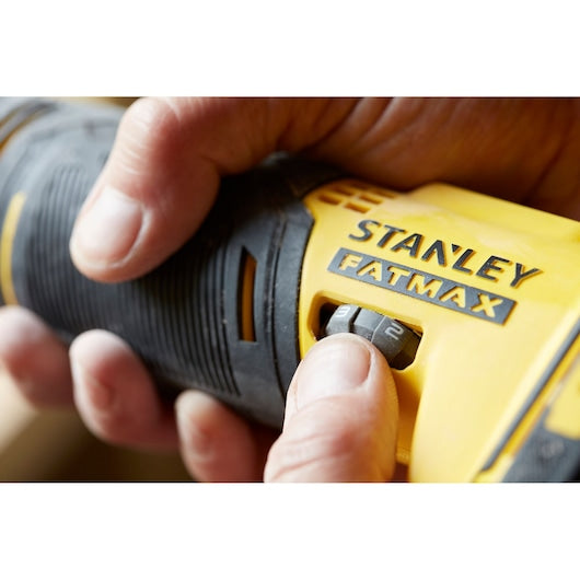 Ferramenta de corte multifuncional sem fio Stanley (SFMCE500B-XJ) 18V FATMAX® V20 (somente a ferramenta)