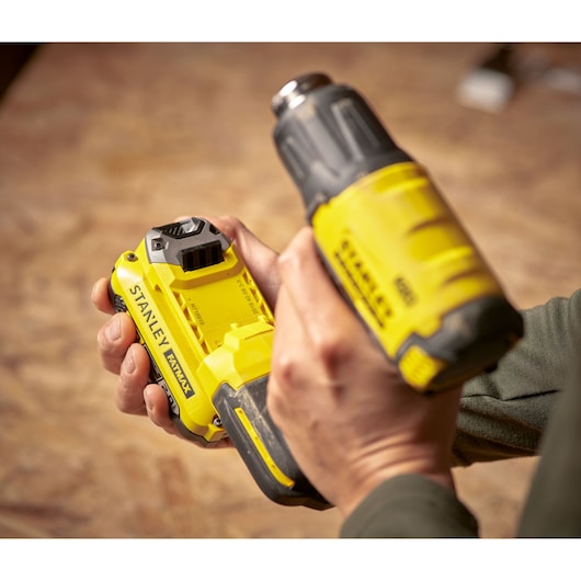 Pistola de ar quente Stanley (SFMCE530B-XJ) 18V V20