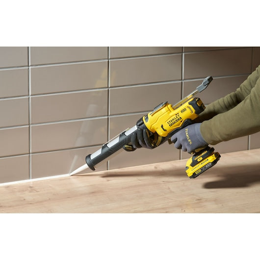 Pistola de calafetagem Stanley (SFMCE600B-XJ) 18V V20 (somente ferramenta)