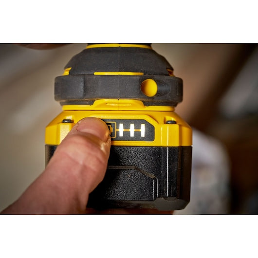 Chave de impacto Stanley (SFMCF920B-XJ) 18V V20 de 1/2 pol. com motor sem escova, 2 velocidades e torque médio (somente a ferramenta)