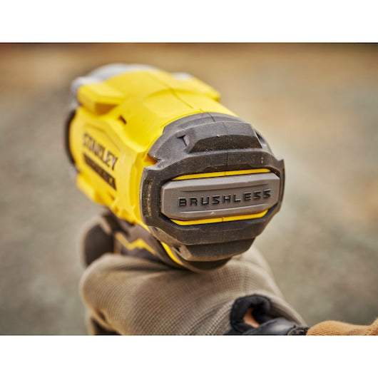 Chave de impacto Stanley (SFMCF920B-XJ) 18V V20 de 1/2 pol. com motor sem escova, 2 velocidades e torque médio (somente a ferramenta)