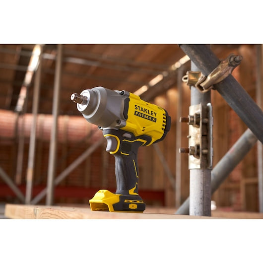 Chave de impacto Stanley (SFMCF940B-XJ) 18V V20 de 1/2 pol. com 3 velocidades e motor sem escova de alto torque (somente a ferramenta)