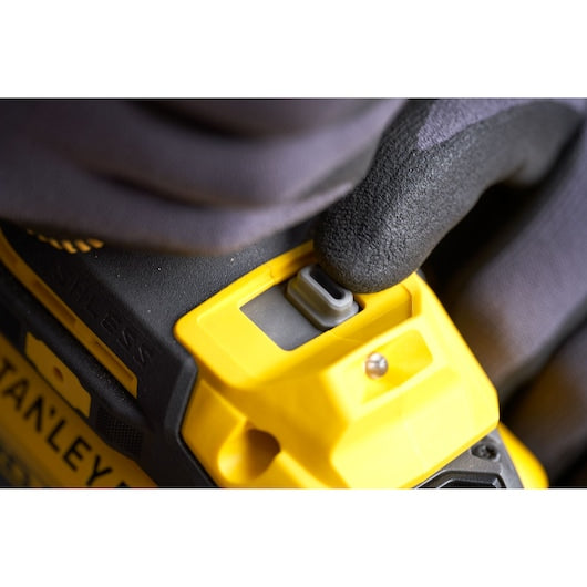 Chave de impacto Stanley (SFMCF940M1-QW) 18V V20 de 1/2 pol. com 3 velocidades e motor sem escova de alto torque - Kit de 4,0 Ah