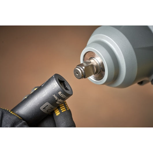 Chave de impacto Stanley (SFMCF940M1-QW) 18V V20 de 1/2 pol. com 3 velocidades e motor sem escova de alto torque - Kit de 4,0 Ah