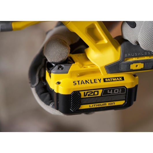 Furadeira de impacto SDS Plus Stanley (SFMCH900B-XJ) 18V V20 sem escovas em formato de L (somente ferramenta)
