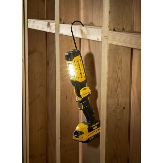 Stanley (SFMCL050B-XJ) Lanterna giratória sem fio 18V FATMAX® V20 (somente ferramenta)
