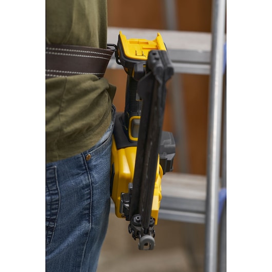 Pregador pneumático de acabamento Stanley (SFMCN616B-XJ) 18V FATMAX® V20 de 16g (somente ferramenta)