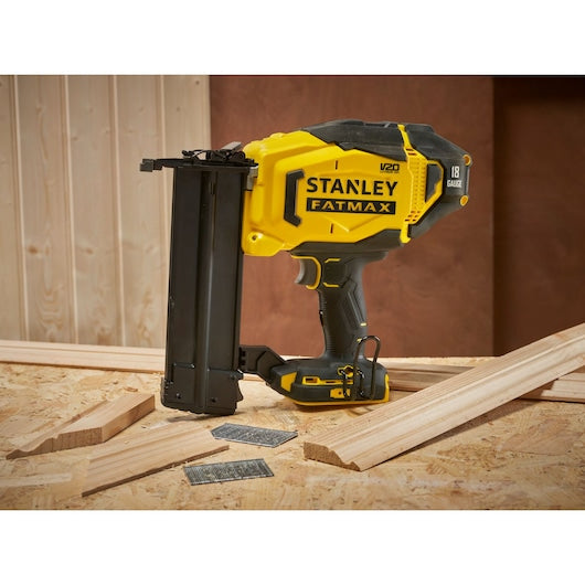 Pregador pneumático de acabamento Stanley (SFMCN618B-XJ) 18V V20 18g (somente a ferramenta)