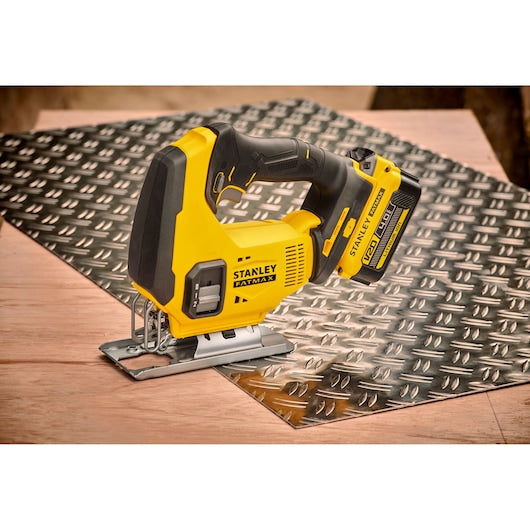 Serra tico-tico sem fio Stanley (SFMCS600B-XJ) 18V FATMAX® V20 (somente ferramenta)
