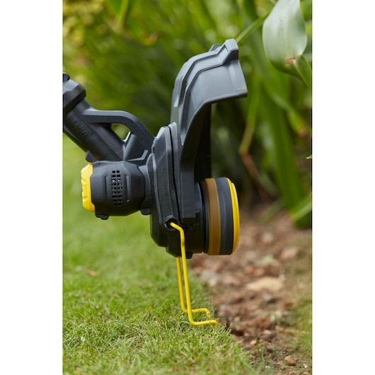 Stanley (SFMCST933B-XJ) 18V FATMAX® V20 33cm String Trimmer - Bare Unit