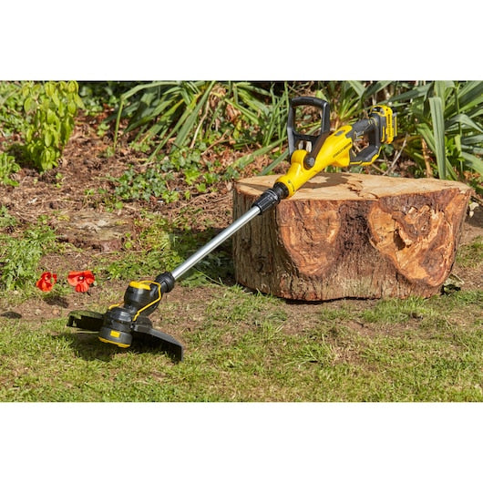 Stanley (SFMCST933M1-QW) 18V FATMAX® V20 33cm String Trimmer