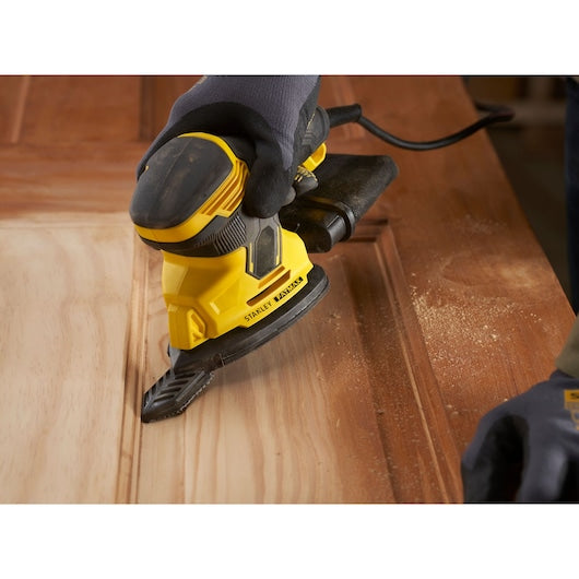Lixadeira de detalhes Stanley (SFMEW210S-QS) 120W com bolsa macia