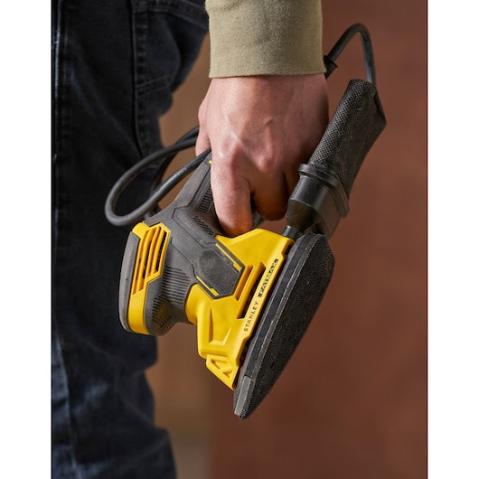 Lixadeira de detalhes Stanley (SFMEW210S-QS) 120W com bolsa macia