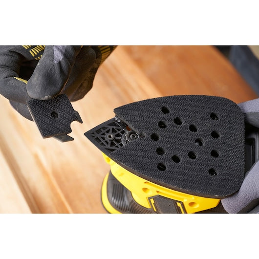 Lixadeira de detalhes Stanley (SFMEW210S-QS) 120W com bolsa macia