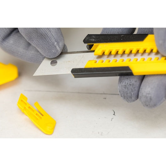 Cuchillo Stanley (STHT10345-0) Snap Off con bloqueo deslizante - 18 mm