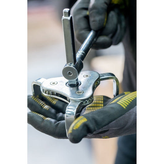 Chave de filtro de óleo Stanley (STHT80880-0) com 3 garras e sistema de fixação automática