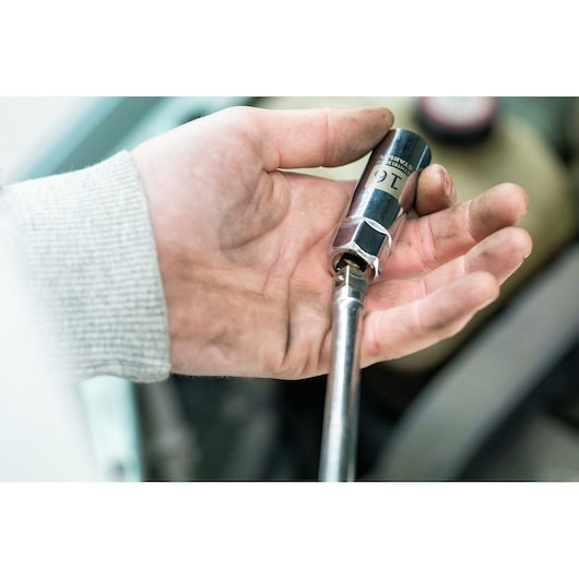 Stanley (STHT81583-0) Vaso para bujías de gasolina de 16 mm