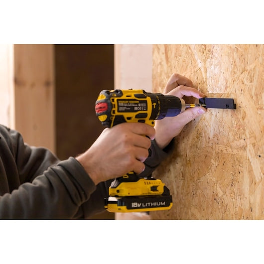 Stanley (STST82964-1) 8 Caixas Organizadoras Amarelas Pequenas com 3 Suportes de Parede Pequenos