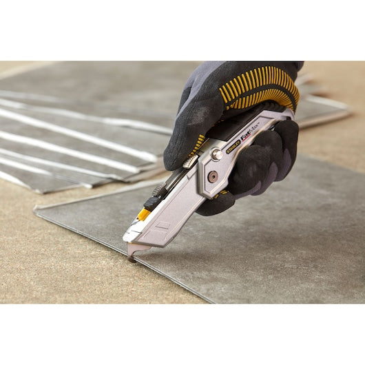 Canivete Utilitário Retrátil Dobrável Stanley (XTHT0-10502) FATMAX® com Lâmina Dupla