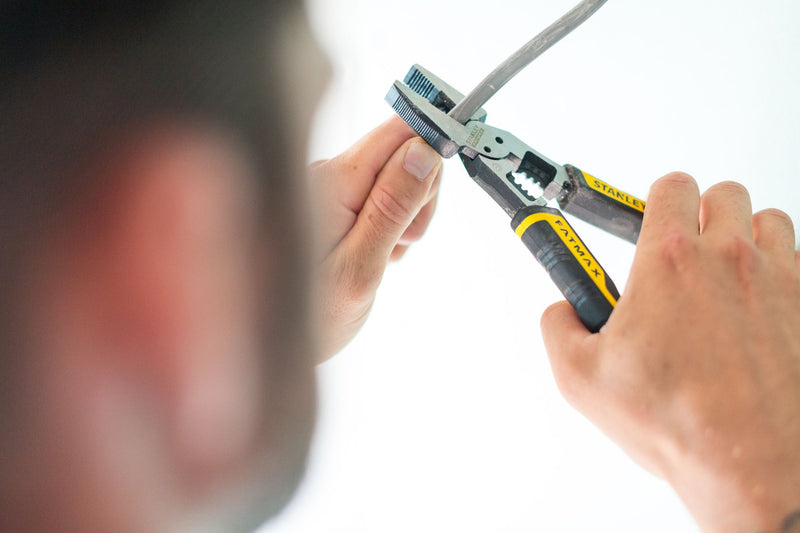 Alicate universal Stanley (FMHT0-75469) FATMAX 6 em 1