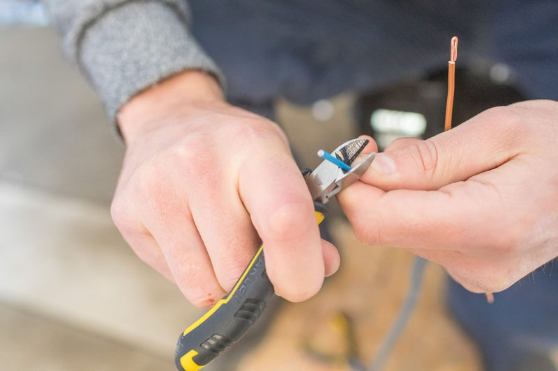 Alicates de electricista Stanley (FMHT0-80518) FATMAX de 4 pulg. (110 mm) con corte diagonal