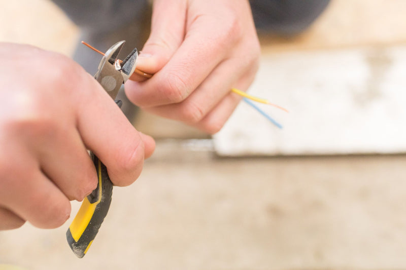 Alicates de electricista Stanley (FMHT0-80518) FATMAX de 4 pulg. (110 mm) con corte diagonal