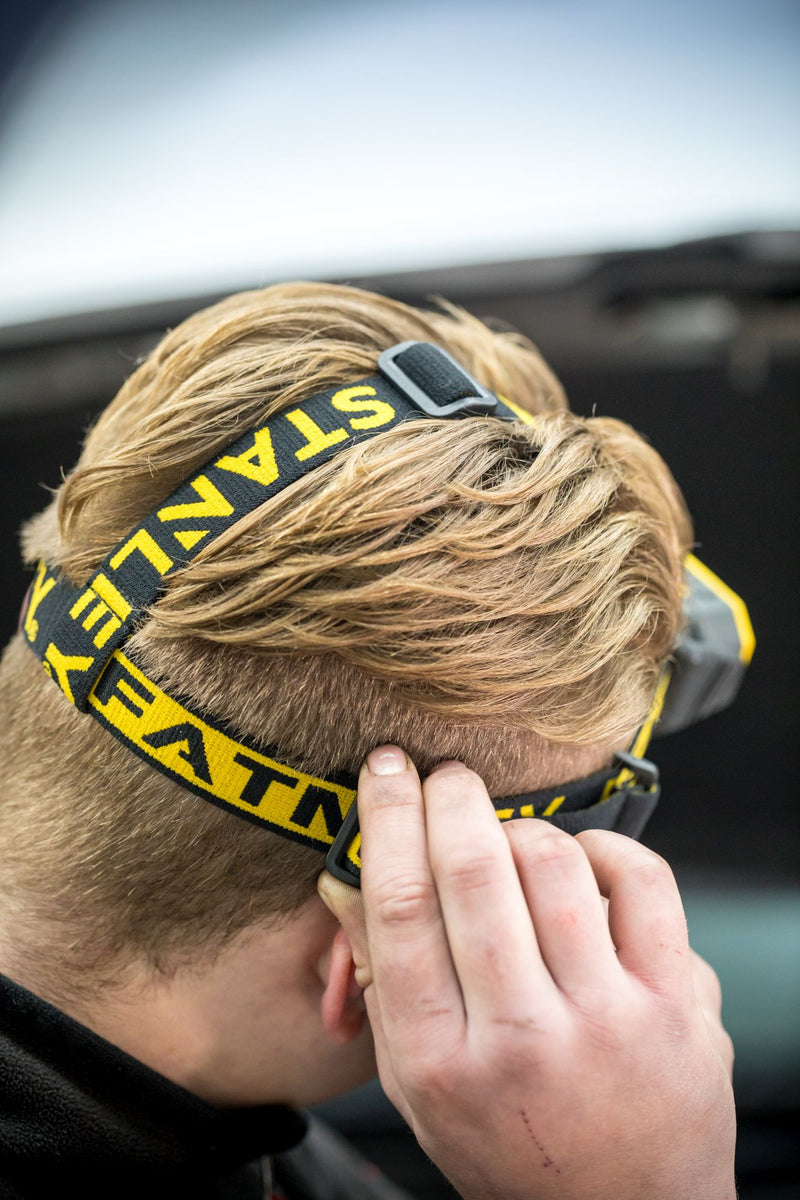 Linterna frontal Stanley (FMHT81509-0) FATMAX de 200 lúmenes