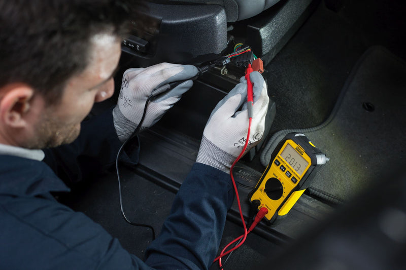 Multímetro digital inteligente Stanley (FMHT82563-0) FATMAX