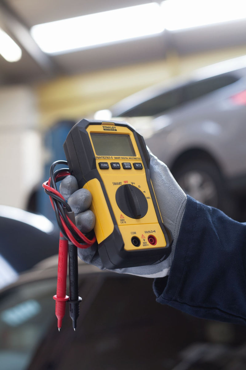 Multímetro digital inteligente Stanley (FMHT82563-0) FATMAX