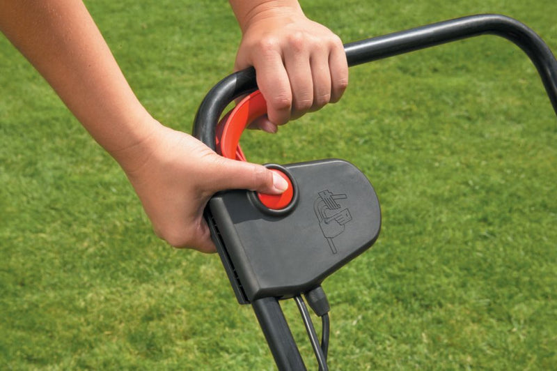 Black&Decker (GD300-QS) Scarifier 600W 30cm