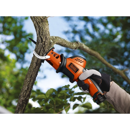 Black&Decker (GKC108-QW) 10.8V Lithium Pruning Saw