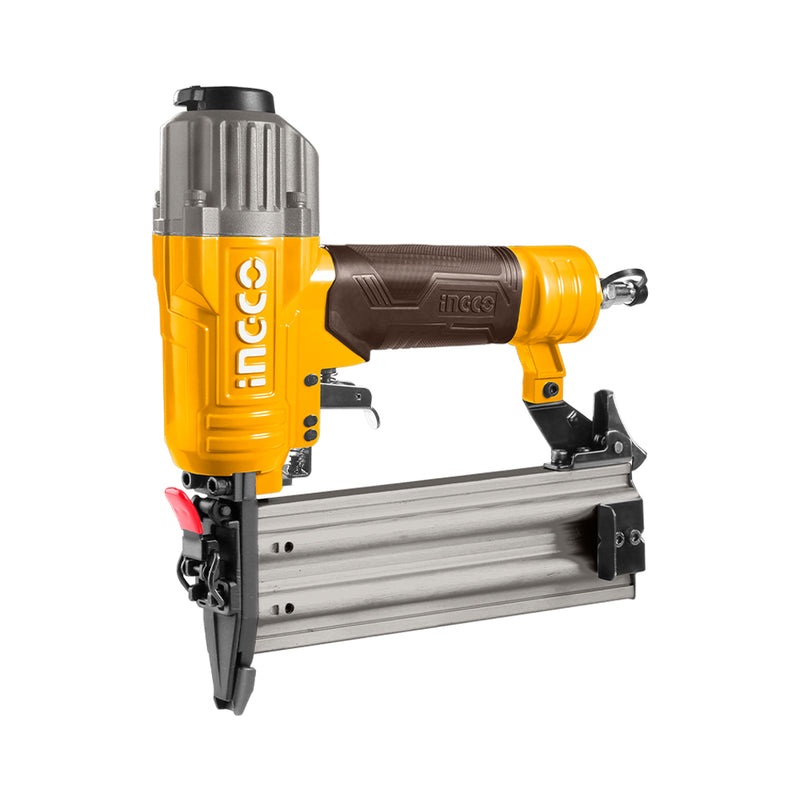 Pistola de clavos neumática INGCO (ABN15501)