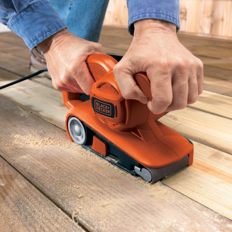Black&Decker (KA86-QS) 720W Belt Sander, speed 206 mpm, sheet size 457 x 75mm.