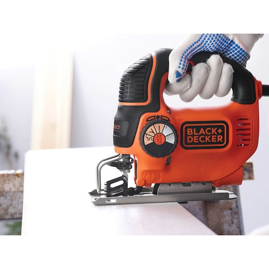 Black&Decker (KS901SEK-QS) AUTOSELECT® 620W endulum Jigsaw With Blades and Kit Box