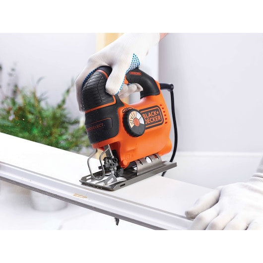 Black&Decker (KS901SEK-QS) AUTOSELECT® 620W endulum Jigsaw With Blades and Kit Box